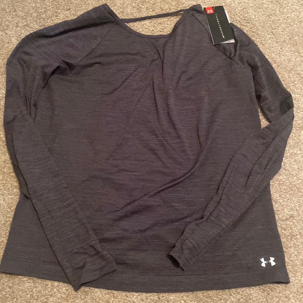Large Under Armor Long Sleeve Workout Top